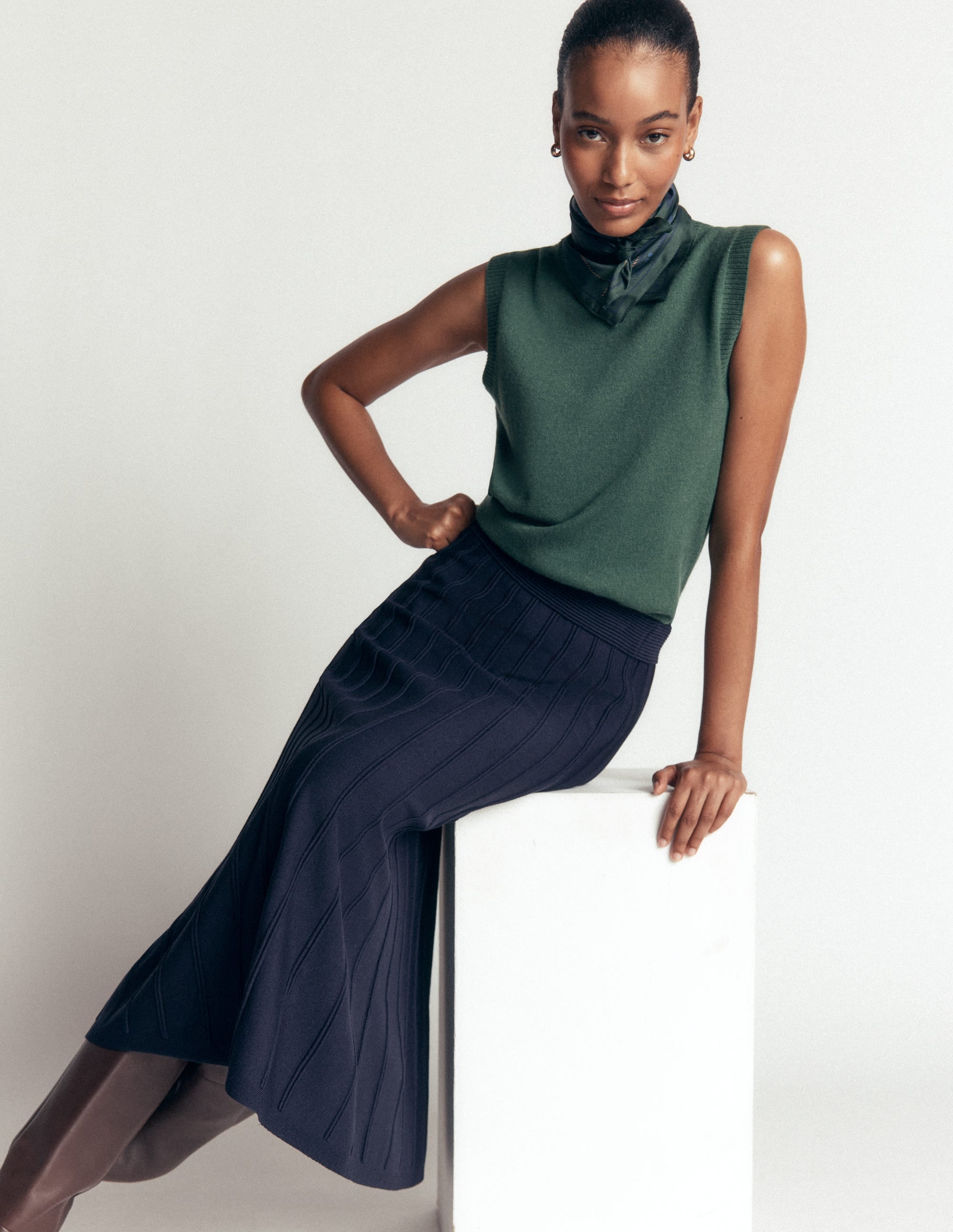 Ottoman Knitted Midi Skirt-Navy - Image 1