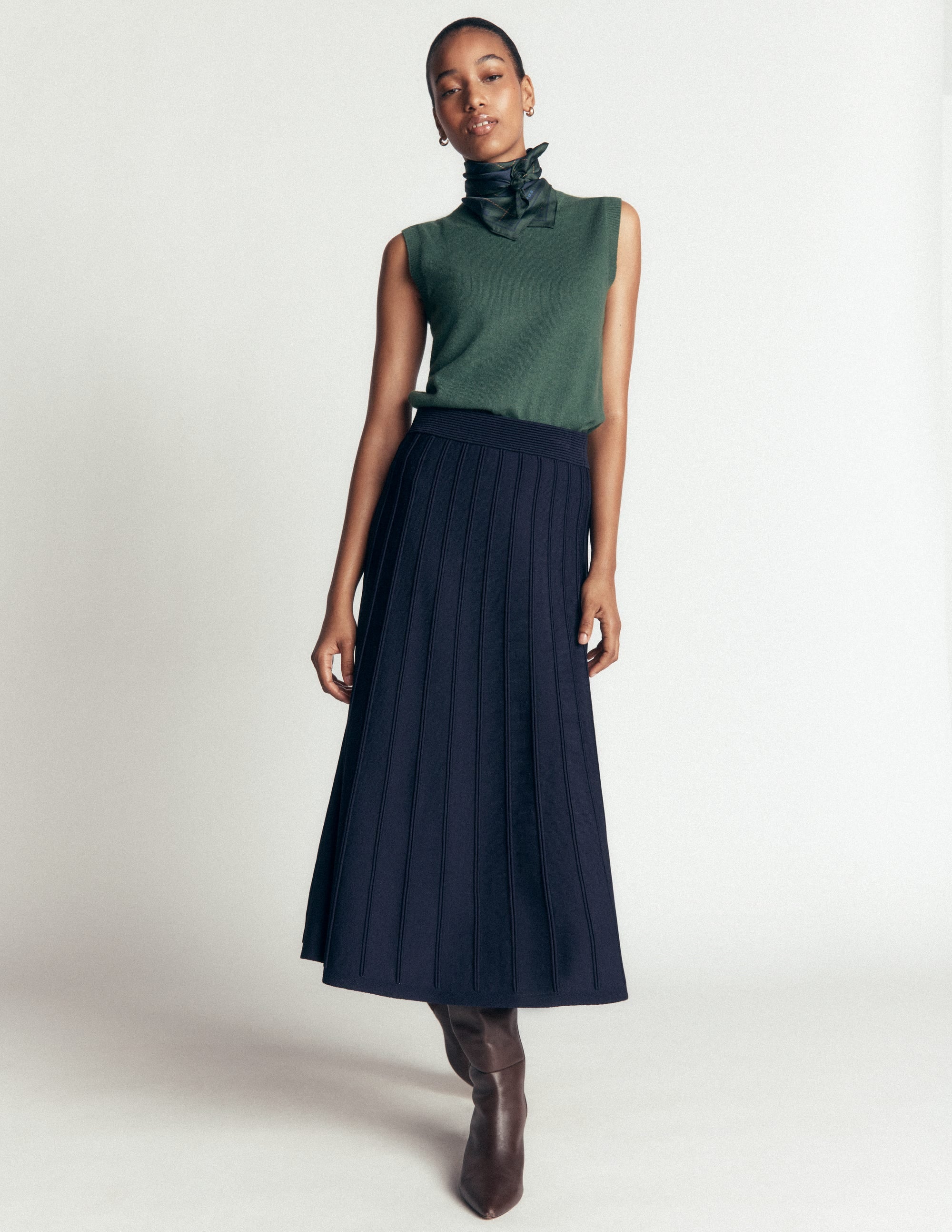 Ottoman Knitted Midi Skirt-Navy - Image 4