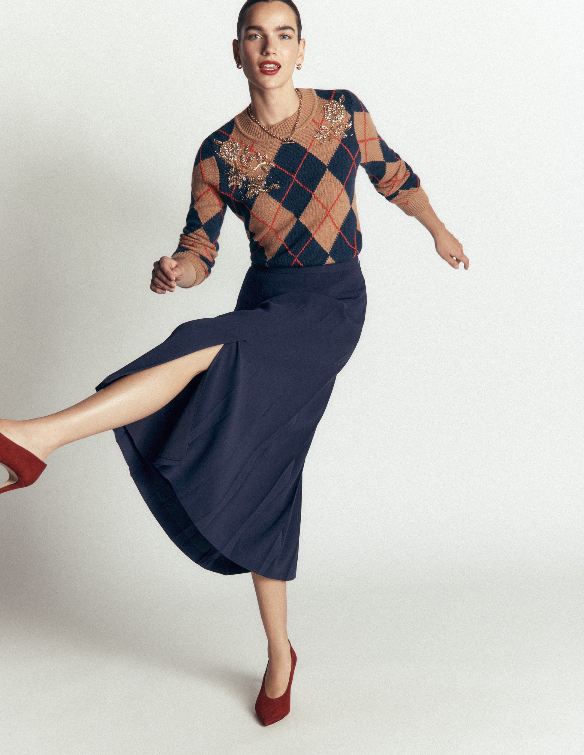 Pleat Side Split Midi Skirt-Navy-4