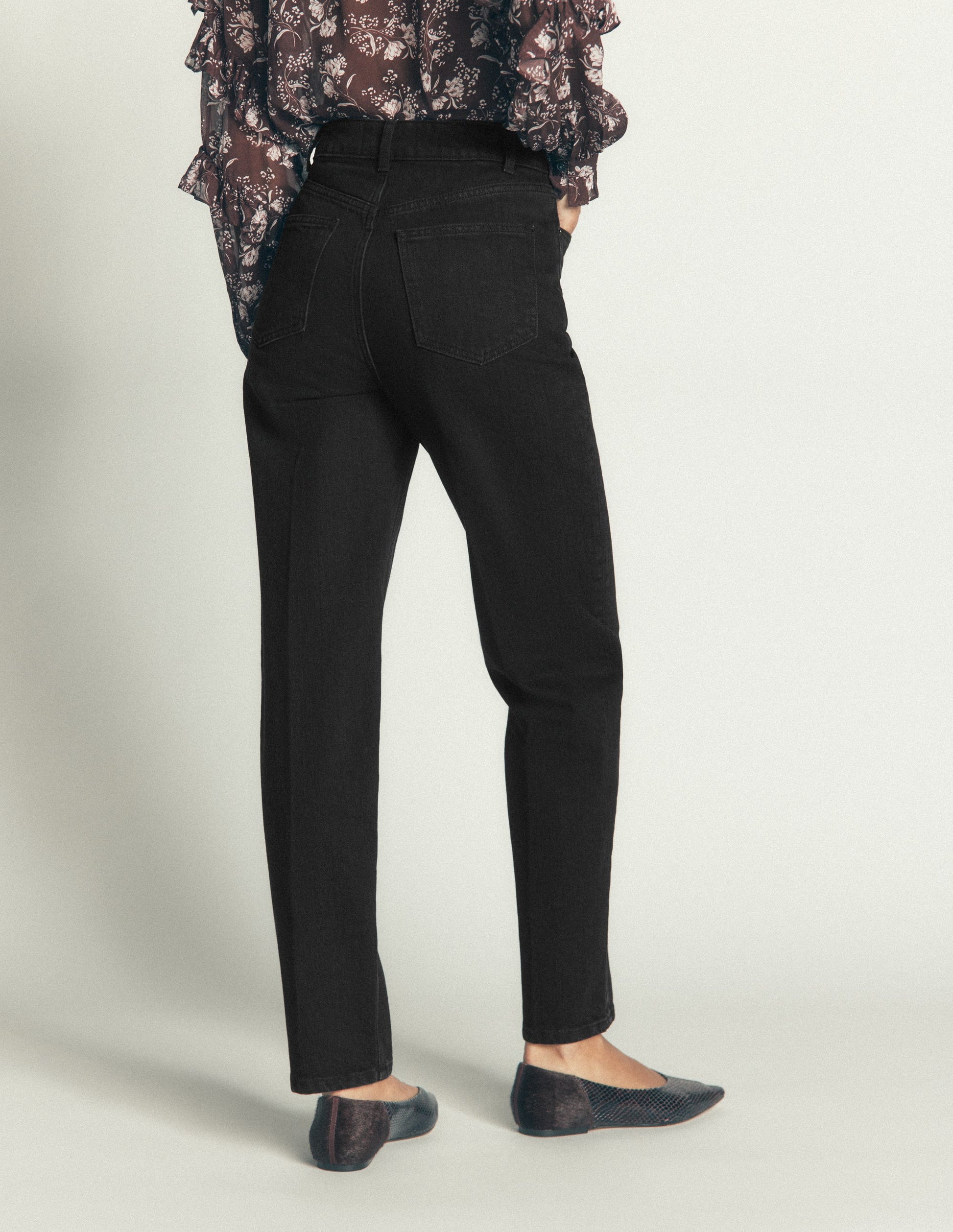 Jeans mit schmal zulaufendem Bein-Verwaschenes Schwarz-3