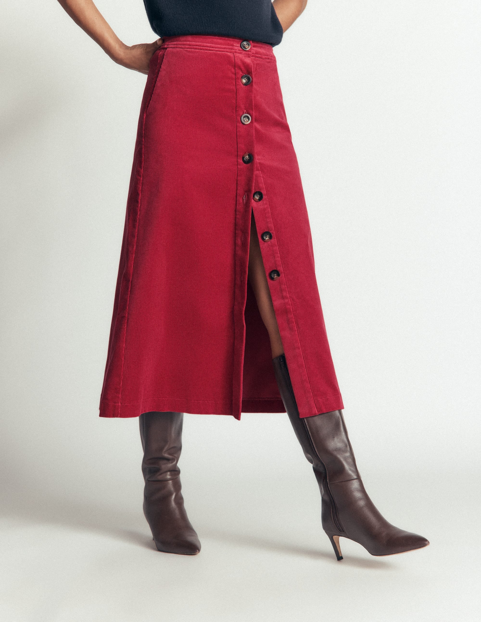 Val Cord-Midirock mit Knopf-Erdiges Rot - Image 5