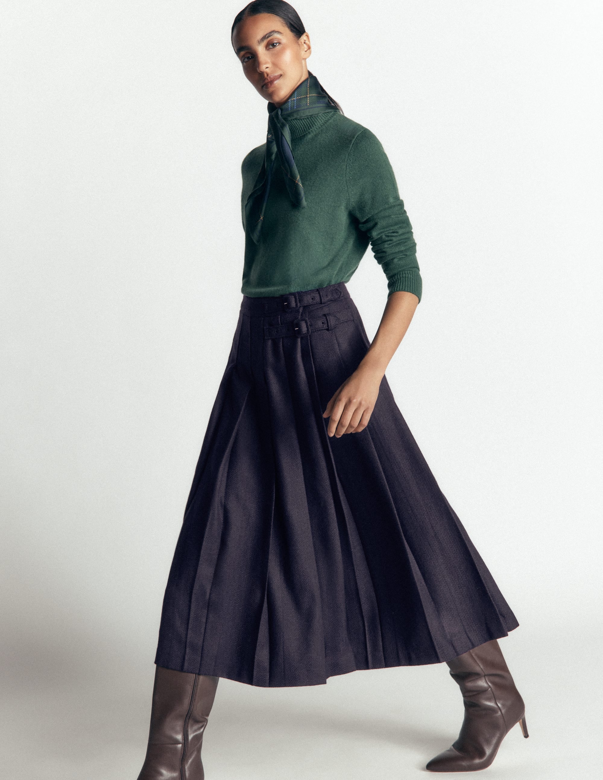 Plissierter Midi-Kilt-Navy mit Fischgrätmuster - Image 4