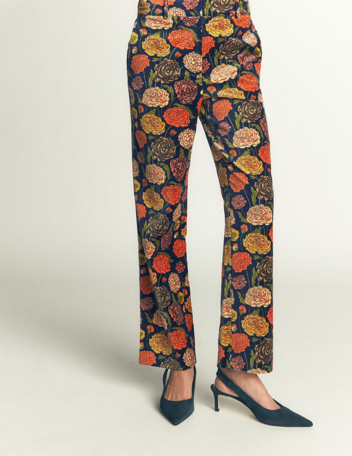 Canonbury Samthose-Blumenmuster-7