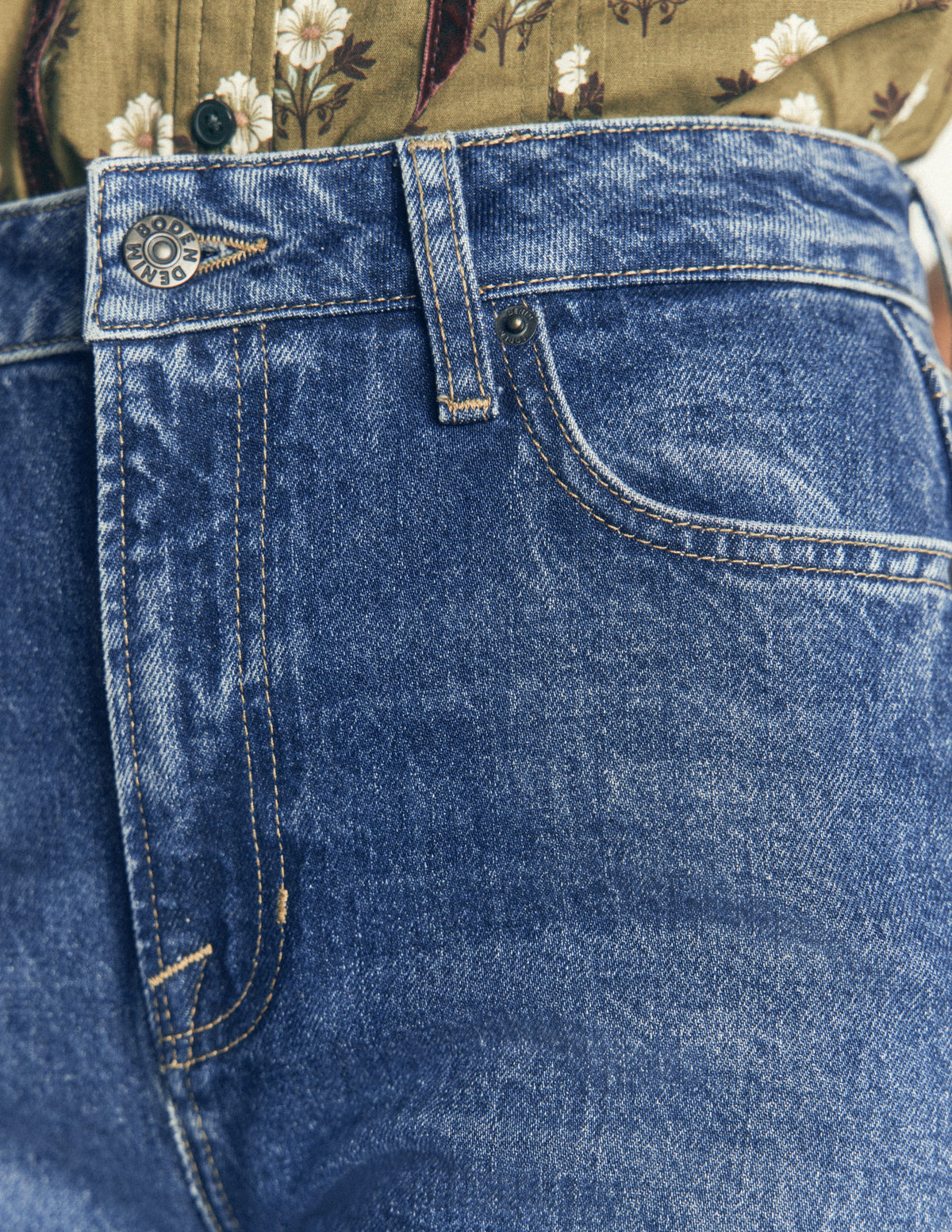 Schmal geschnittene Jeans mit hohem Bund-Medium Vintage-5
