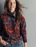 Rosa Bedrucktes Sweatshirt-Dschungelcharm Platzierter Druck