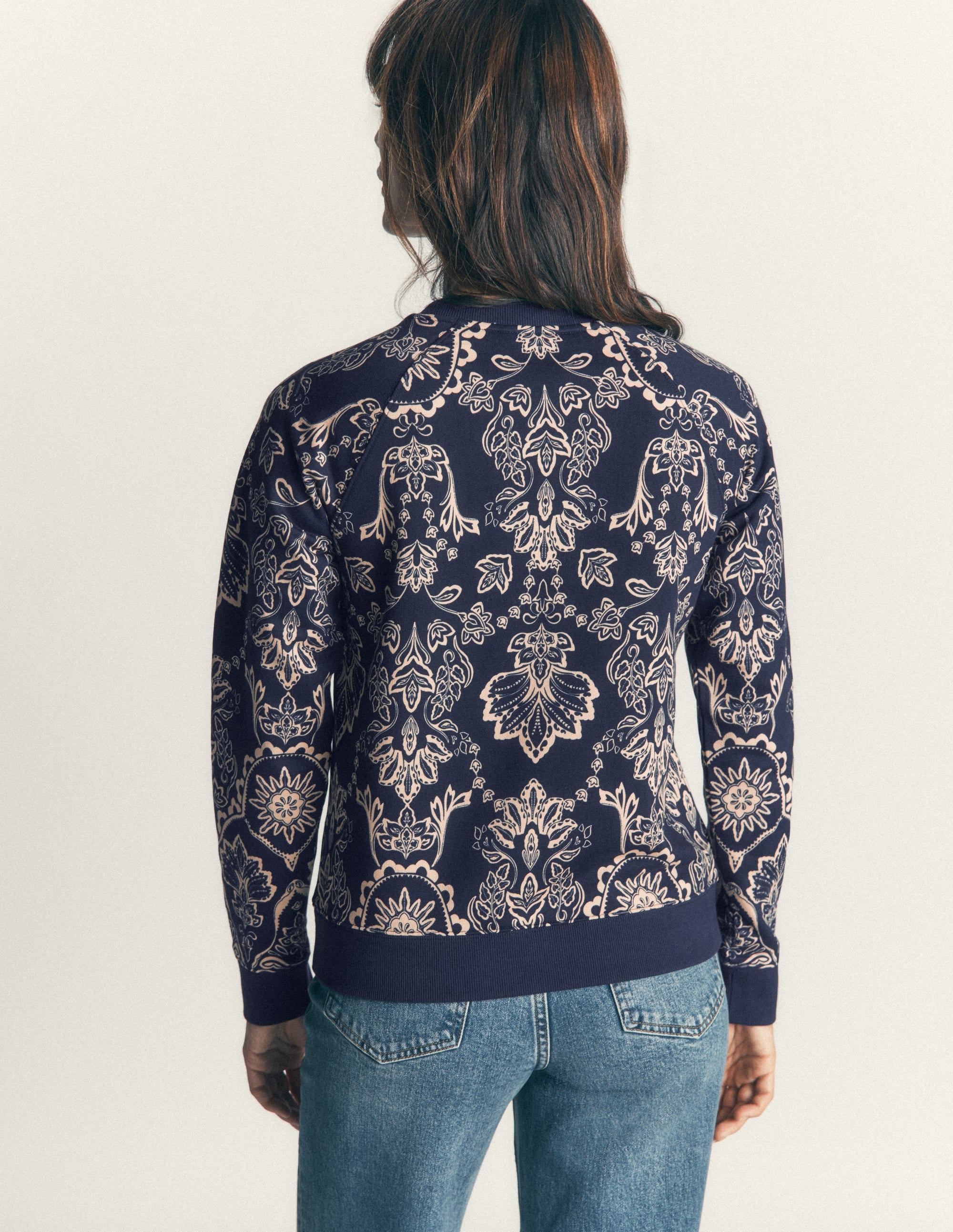 Rosa Bedrucktes Sweatshirt-Marineblau, Blumenmuster - Image 3