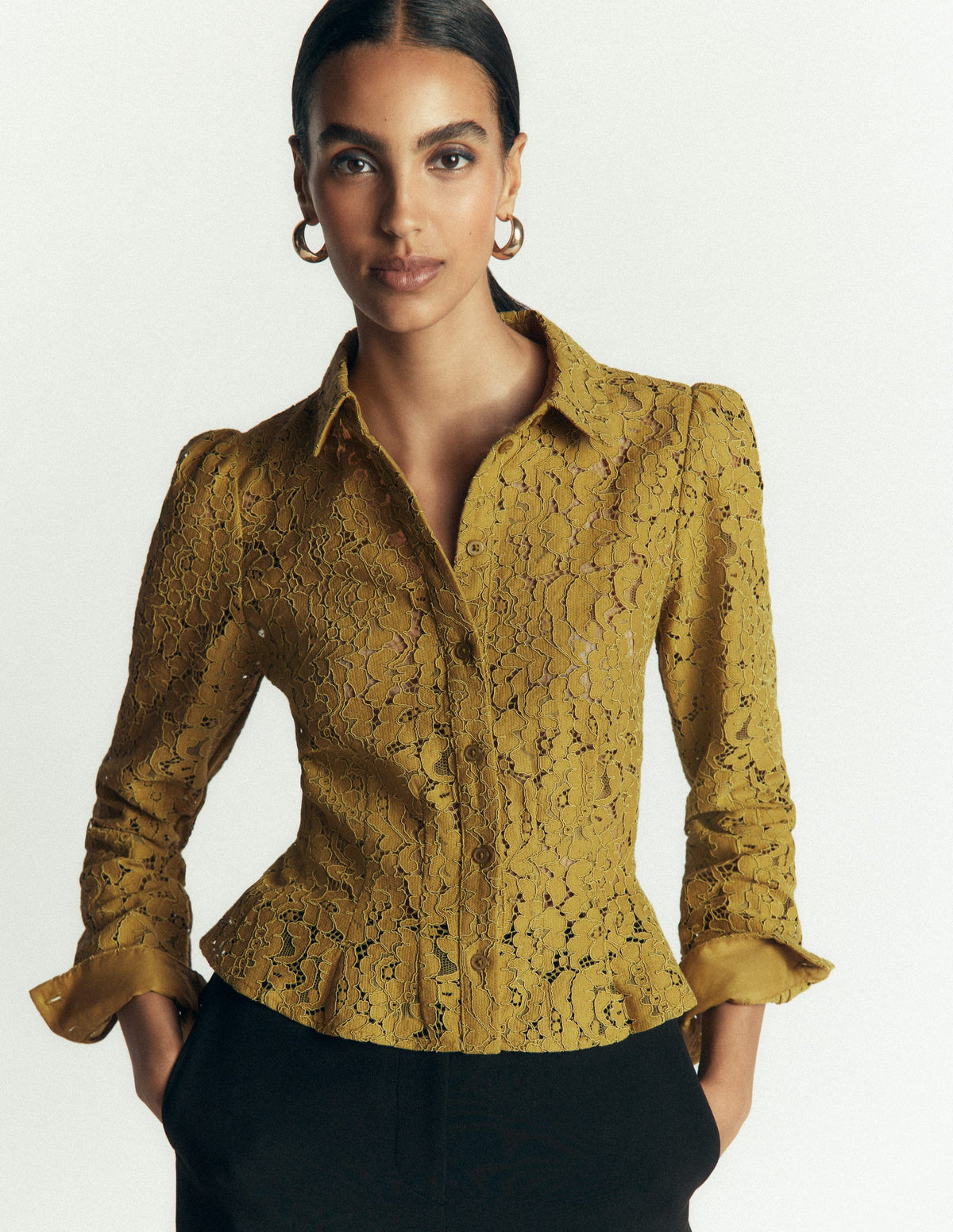 Julia Spitzenhemd mit Abnähern-Olive-1