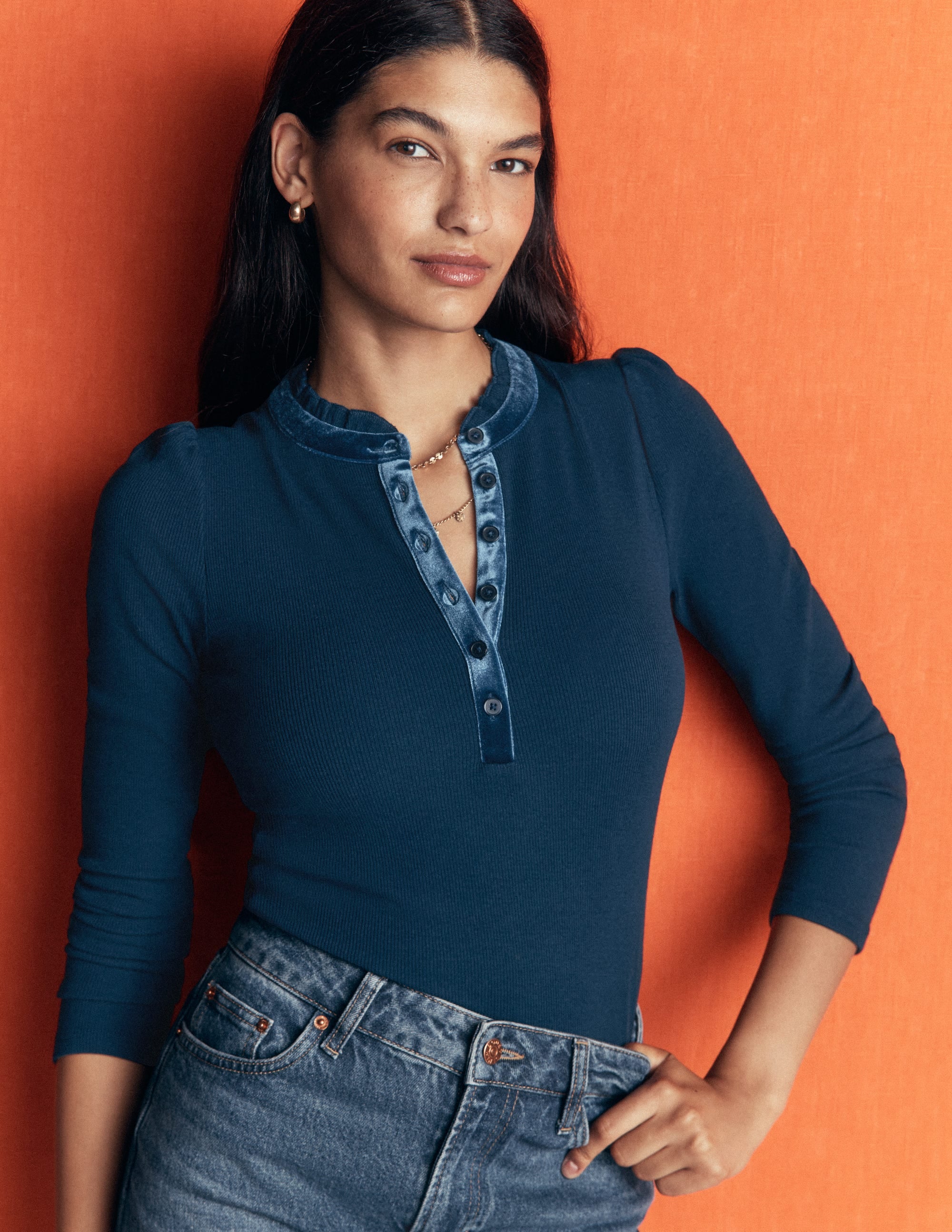 Henley-Shirt mit Samtbesatz und Rüschenkragen-Blau - Image 1