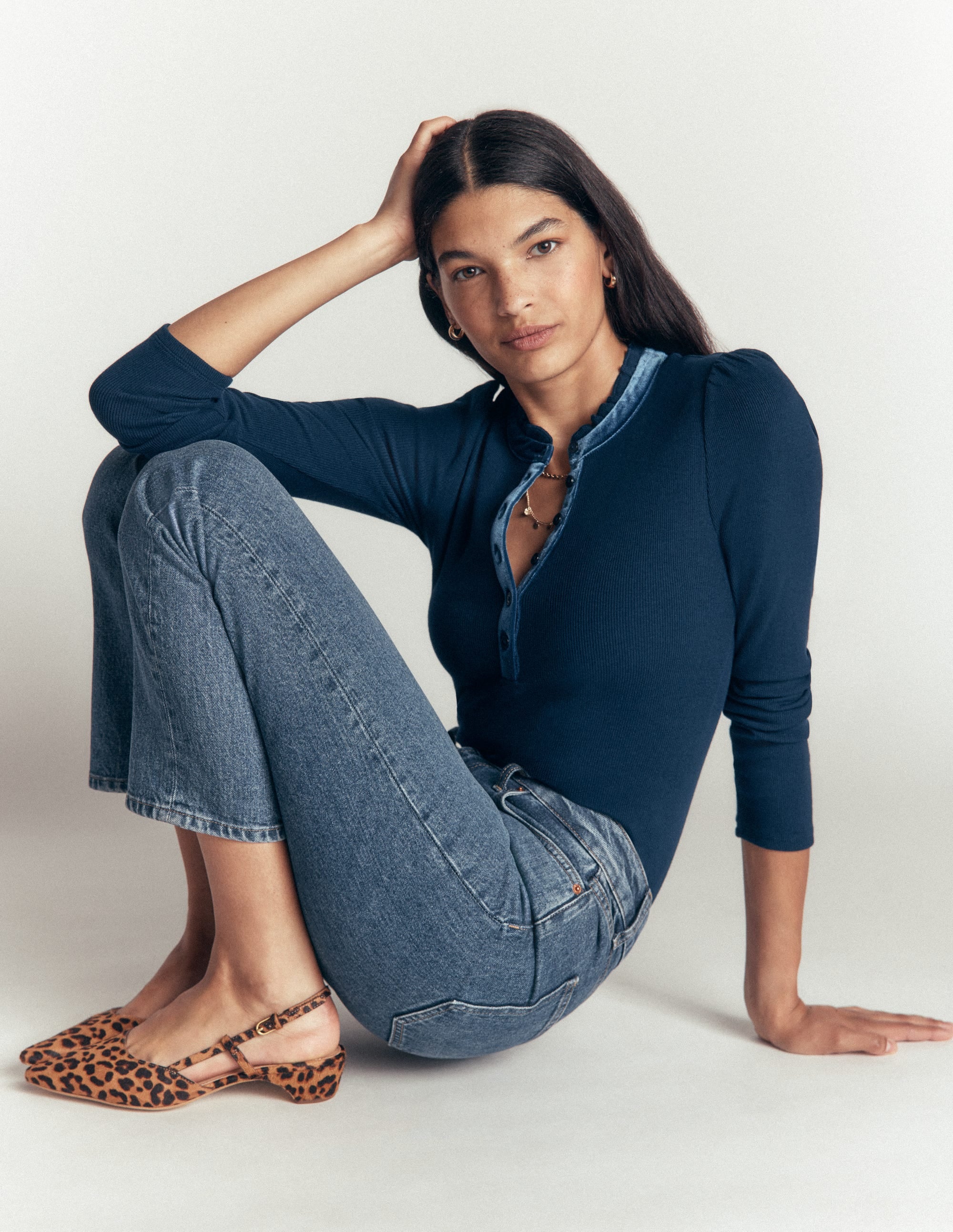 Henley-Shirt mit Samtbesatz und Rüschenkragen-Blau - Image 5