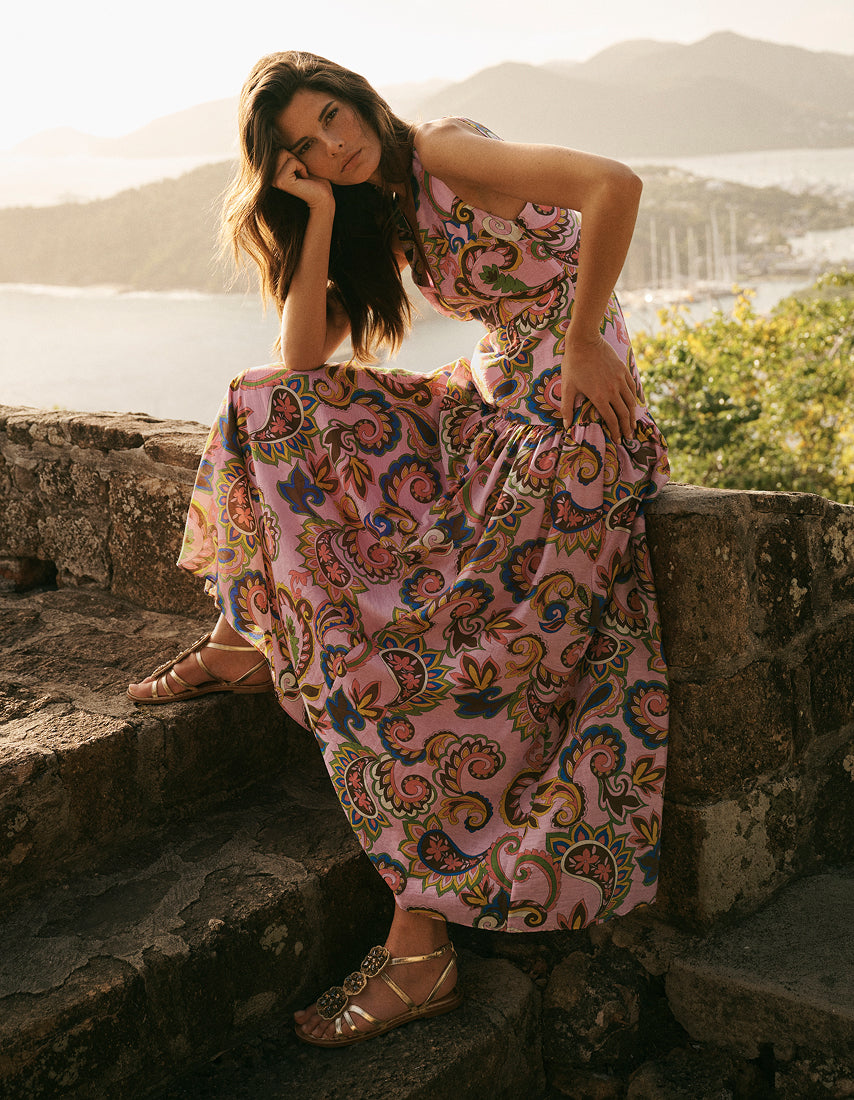boden model in pink occasionwear dress
