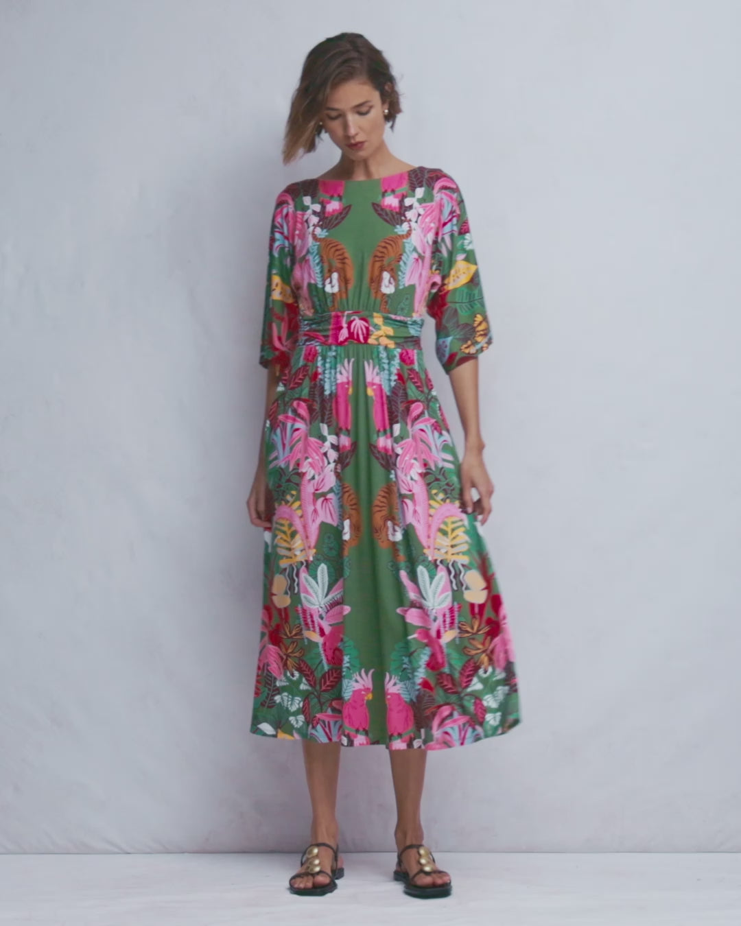 Imelda Jersey-Kimonokleid-Olivgrün, Tropische Safari-2