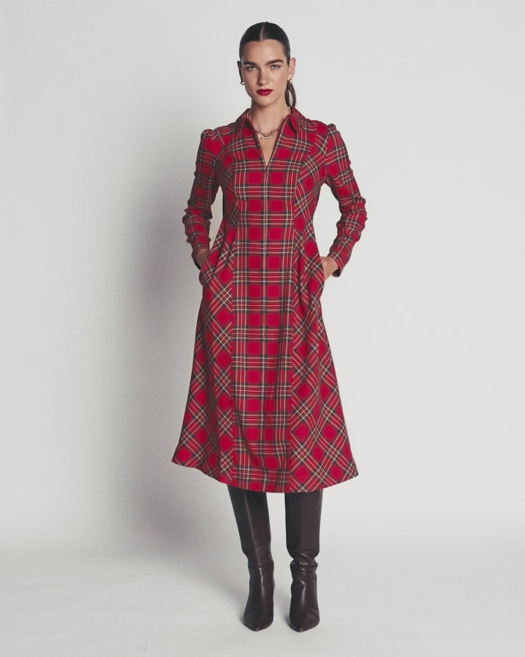 Una Kariertes Midikleid mit Kragen