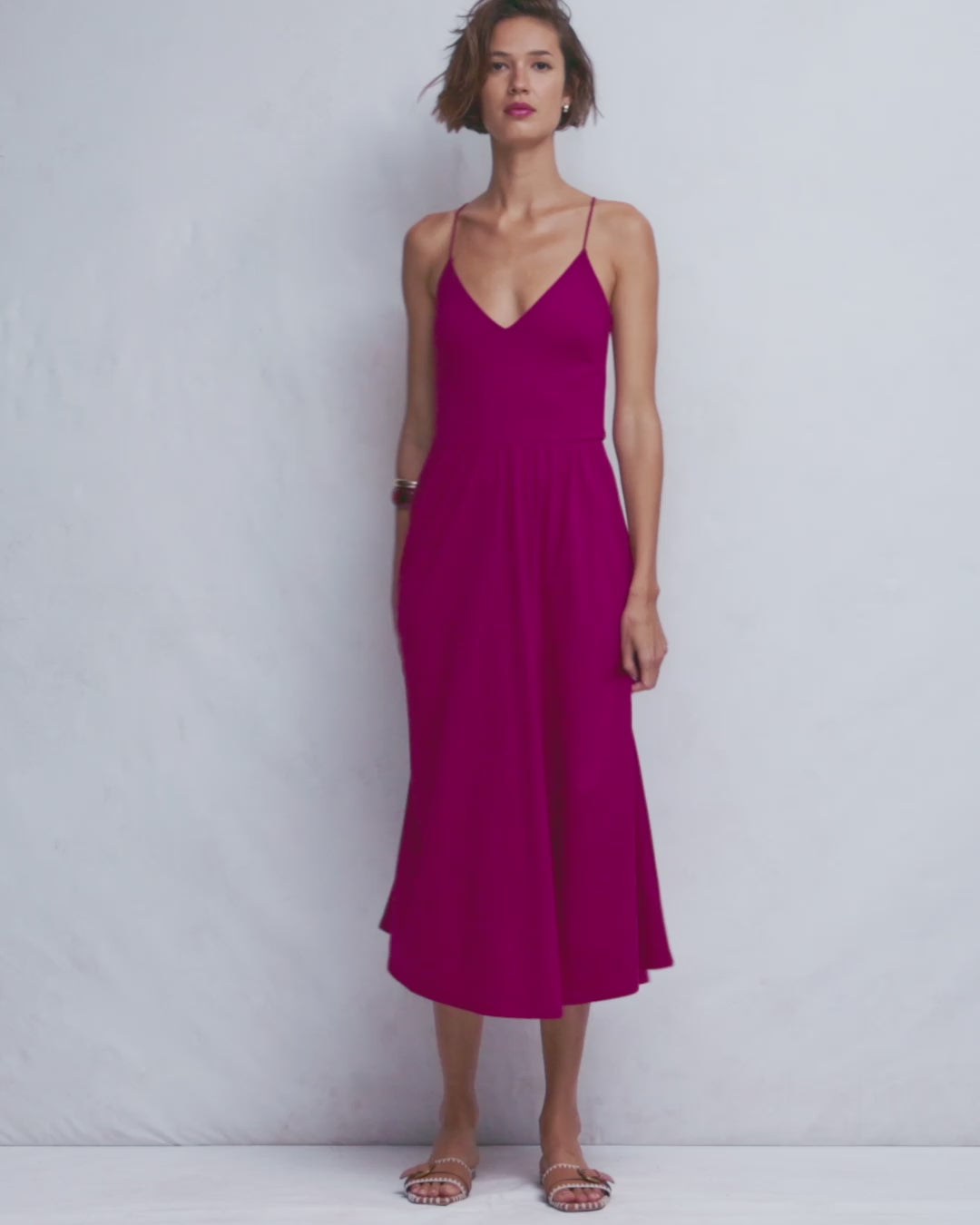 Jerseykleid mit gekreuzten Rückenträgern