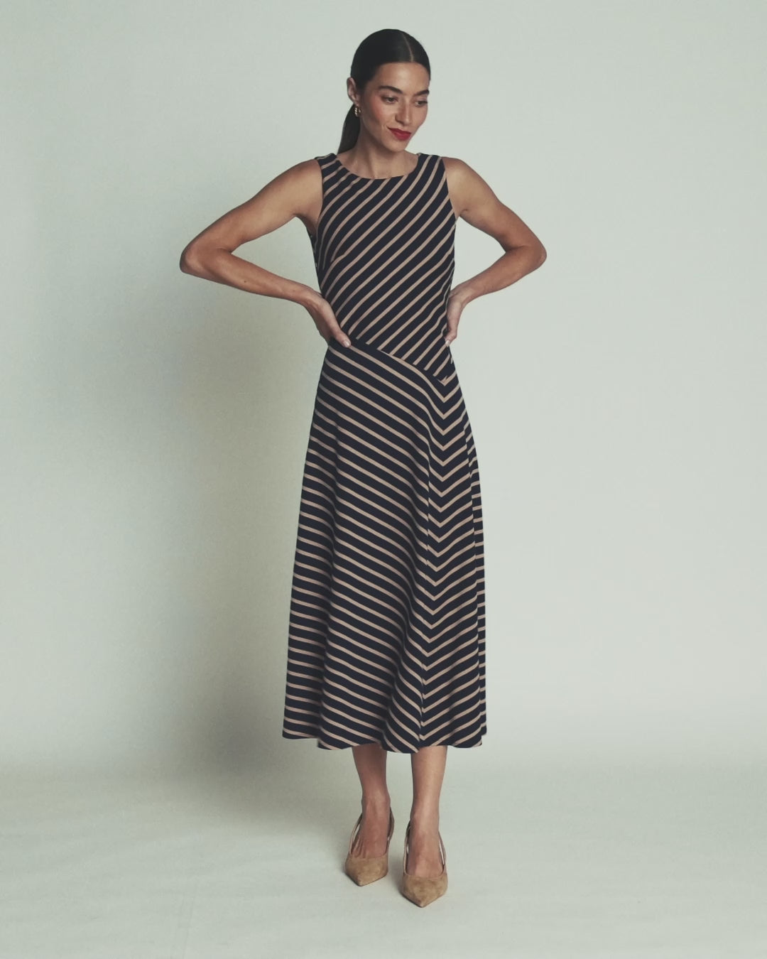 Asymmetrisches Ponte-Midikleid