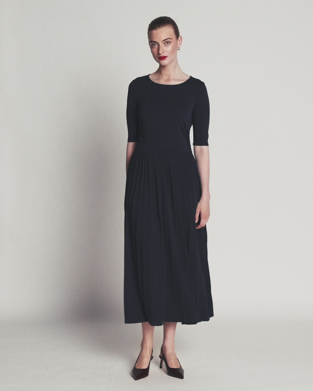 Plissiertes Jersey-Midikleid