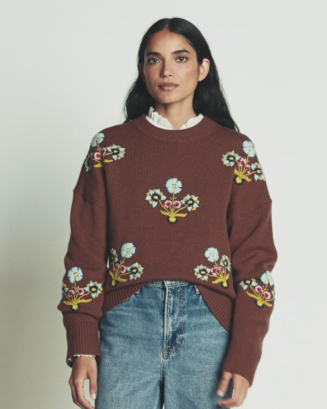 Ella Bestickter Strickpullover